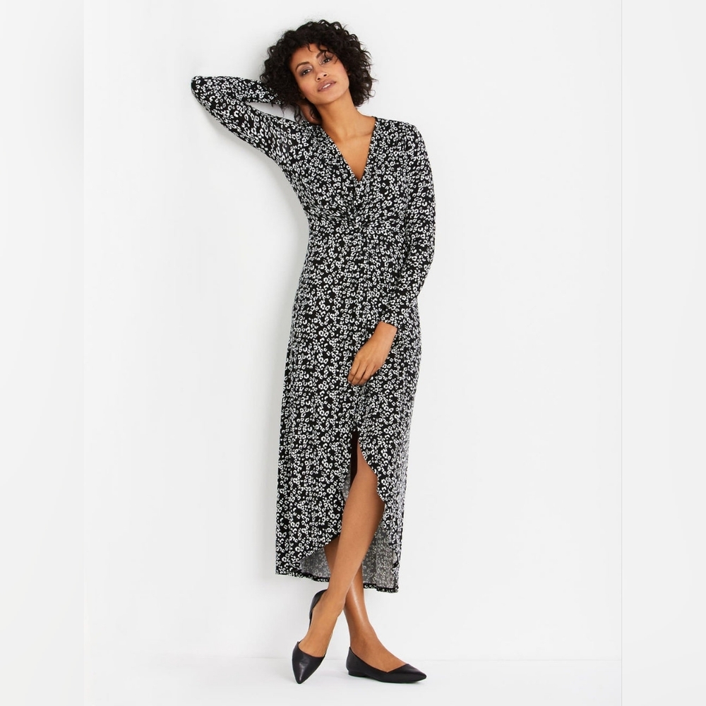 A Pea in the Pod HIGH-LOW HEM LIFT UP NURSING DRESS